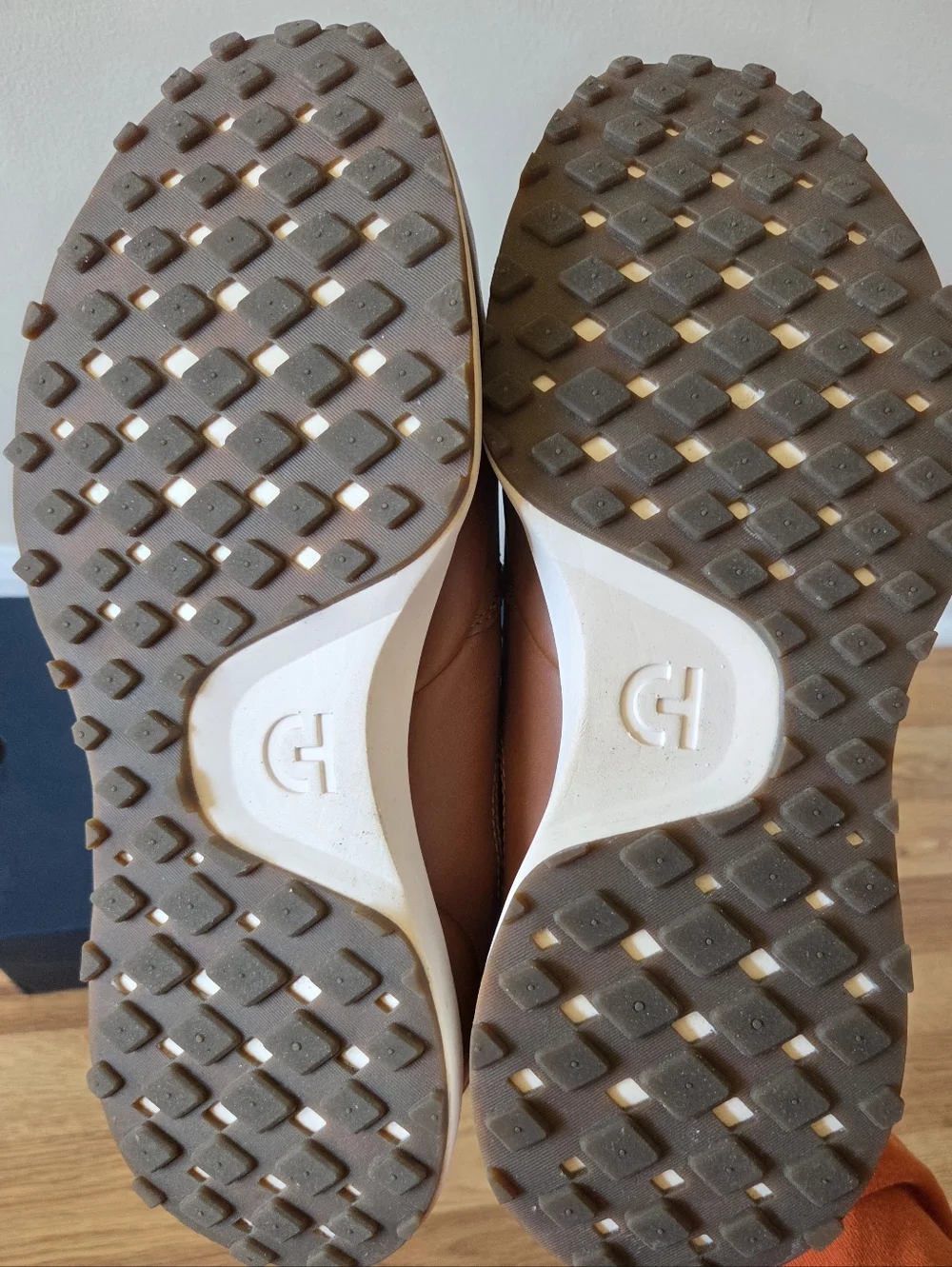 Cole Haan Grand Crosscourt Downtown - Picture 2 of 5